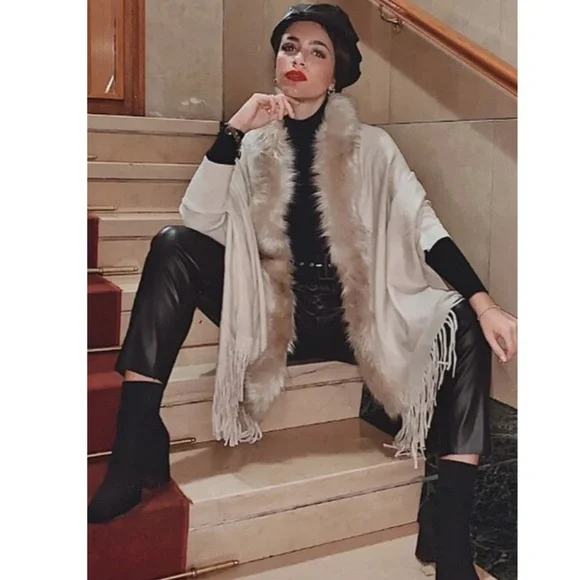 Fur and Fringe Detail Open Beige Cardigan - Picture 7 of 11